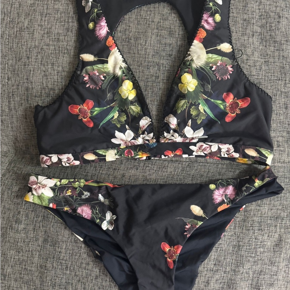 Agua Bendita Floral Bikini - Black and Multicolor